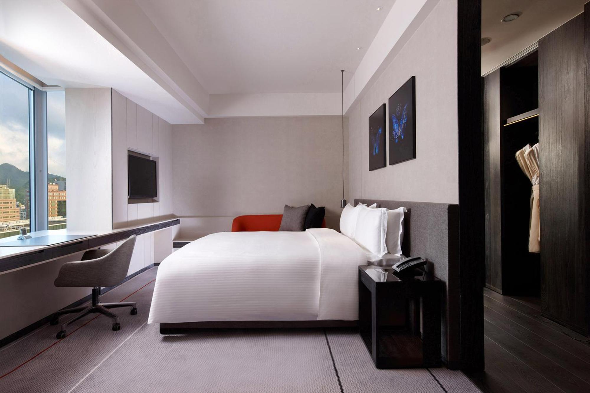 Humble House Taipei, Curio Collection By Hilton Hotel Екстериор снимка A room at the hotel